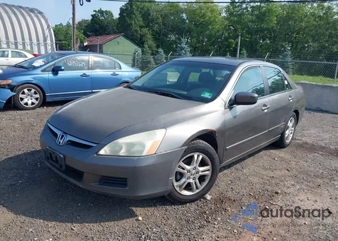 2006 Honda Accord 2.4 Ex z USA, uszkodzony, nr VIN 1HGCM56766A184058
